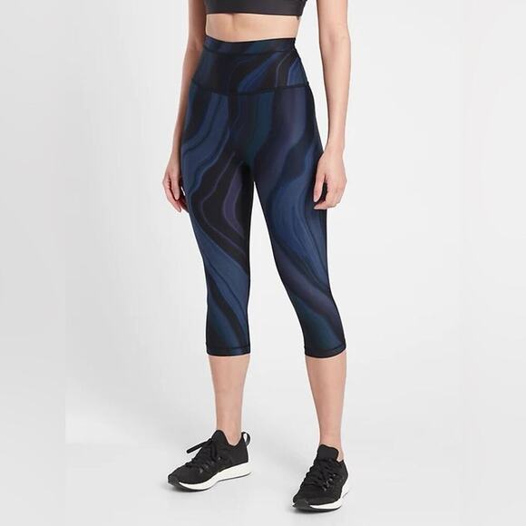 ATHLETA Accelerate Geode Blue Crop Size Small EUC $79 MSRP - Picture 11 of 11